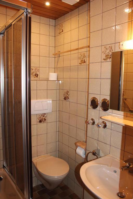 Haus Heimattreu Hotel เชอเนา อัม เคอนิกเซ ภายนอก รูปภาพ