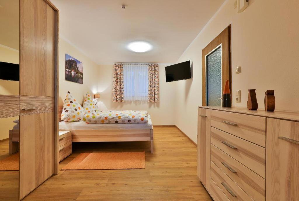 Haus Heimattreu Hotel เชอเนา อัม เคอนิกเซ ภายนอก รูปภาพ